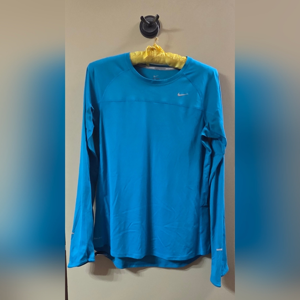 Nike Women's Teal Long Sleeve Athletic Top